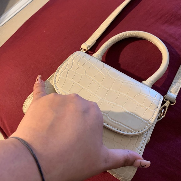 White small bag - Picture 9 of 9